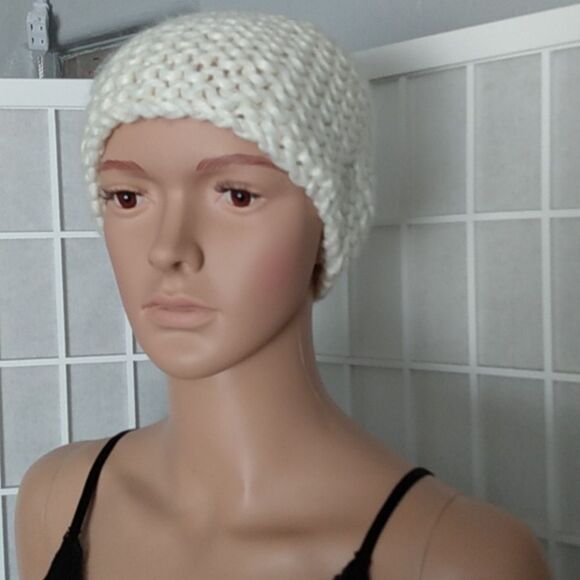 Cozy Charter Club Pearl White Beanie - Picture 2 of 7